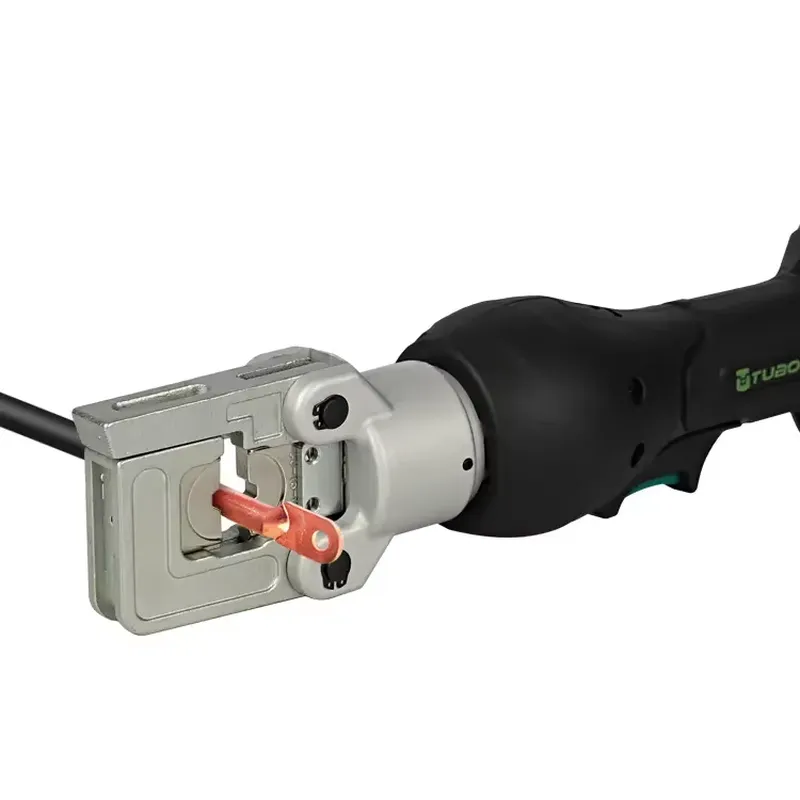 プロの電気技師や産業技術者向けに設計されたこのバッテリー駆動 - Power Tools Technician のレビューと価格