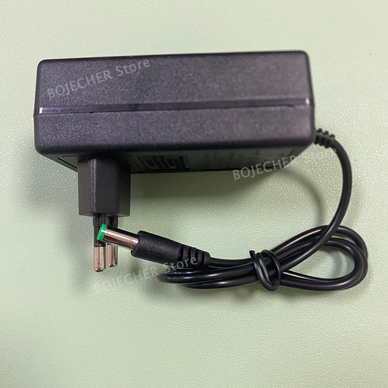 DC 21V 2A リチウム電池充電器 18V 電気ドリル用 - Power Tools Underwater のレビューと価格